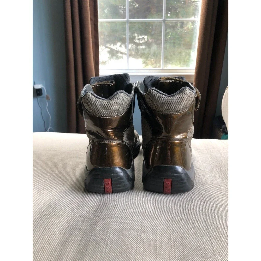 Prada slightly were